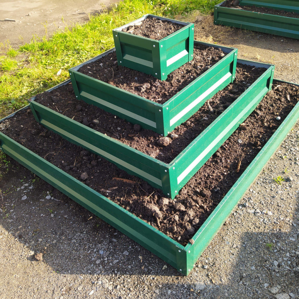 Огородик пряных трав. Грядки в огороде. Насыпные грядки. Красивые грядки. Добро грядки.